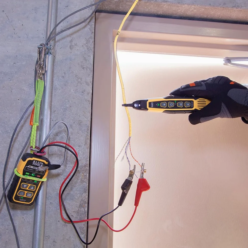 Klein Tools VDV500-123 | Leitungssuchsonde | Wire Tracer mit LED-Arbeitslicht | Für Ethernet, Telefon (RJ11/RJ12), Netzwerk (RJ45), Koaxial-, Lautsprecher- und Datenkabel