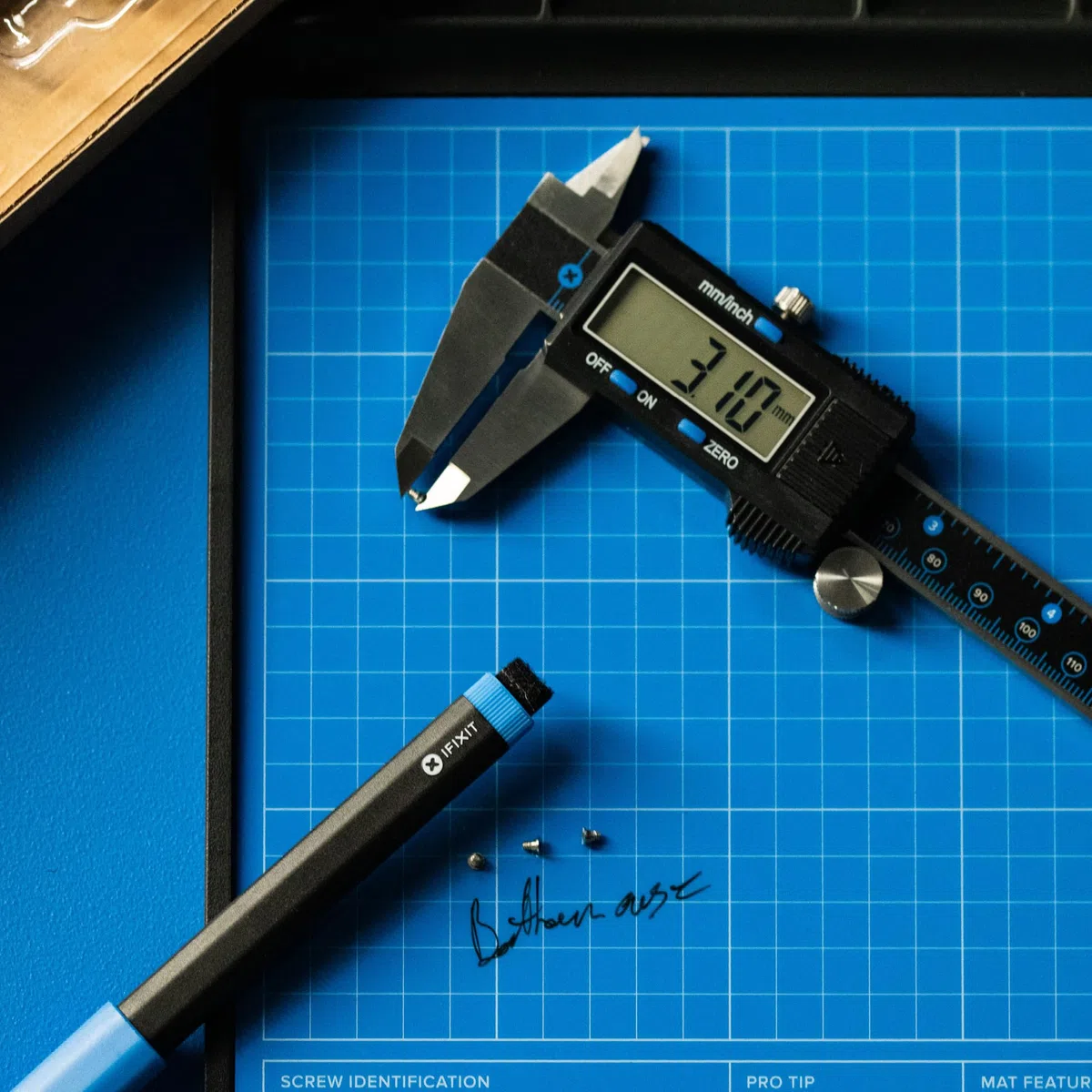 iFixit Digitaler Messschieber