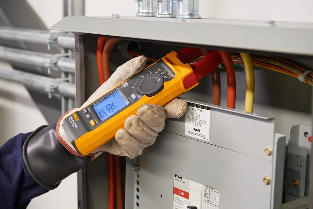 Fluke mit iFlex nach Sicherheitsspezifikation CAT III 1.500 V
