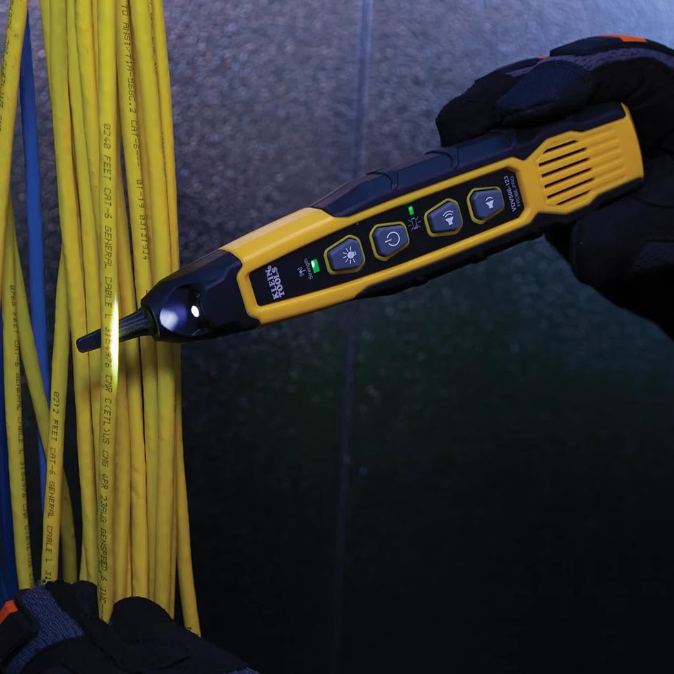 Klein Tools VDV500-123 | Leitungssuchsonde | Wire Tracer mit LED-Arbeitslicht | Für Ethernet, Telefon (RJ11/RJ12), Netzwerk (RJ45), Koaxial-, Lautsprecher- und Datenkabel